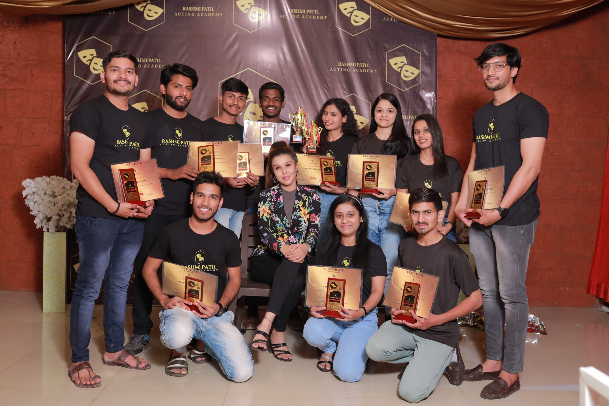 Mentor Rashmi Patil with students